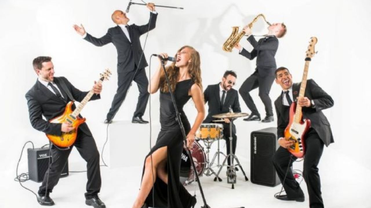 187+ Singing Group Names That Steal the Spotlight (Powerful Ideas for 2026)