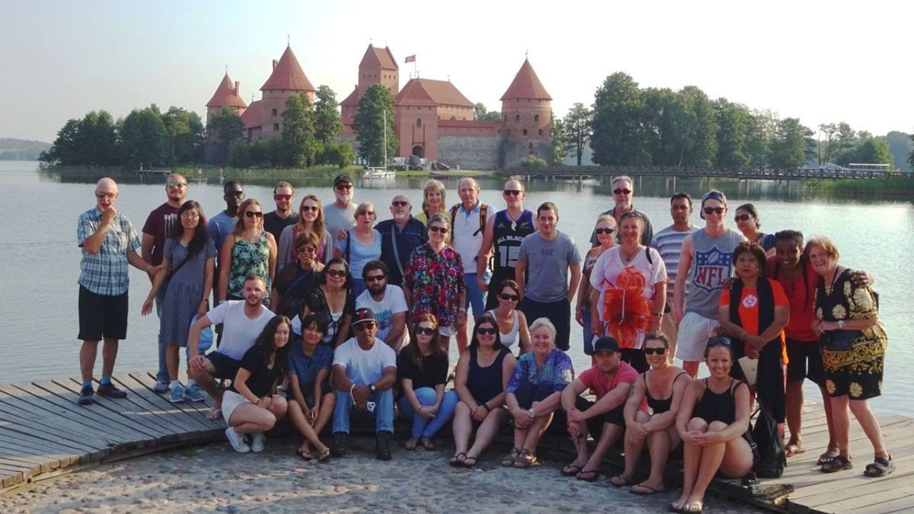 🌍 174+ Travel Group Names That Spark Adventure (Powerful Ideas for 2026 ✈️)